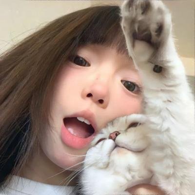 娇憨女郎